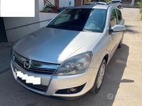 Usata Opel Astra Enjoy 140 CV (102 kW) 2010 Grigio Berlina