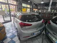Käytetty Hyundai i20 84 HP (61 kW) 2017 Harmaa Sedan