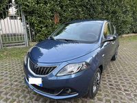 Usata Lancia Ypsilon Gold 69 CV (50 kW) 2023 Blu/azzurro Utilitaria