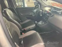 Usata Lancia Ypsilon Gold 75 CV (55 kW) 2012 Marrone Utilitaria