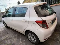 Usata Toyota Yaris Active 69 CV (50 kW) 2013 Bianco Utilitaria