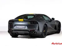 Usata Ferrari 812 799 CV (587 kW) 2020 Silverstone  livrea adesiva Coupé