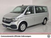 Usata VW Caravelle Comfortline 150 CV (110 kW) 2023 Argento riflesso met Monovolume