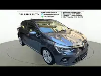 Begagnad Renault Clio V Intens 131 HK (96 kW) 2021 Grå Sedan