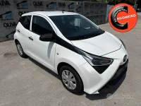 Usata Toyota Aygo X-wave 72 CV (52 kW) 2021 Bianco Utilitaria