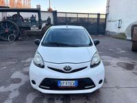 Gebraucht Toyota Aygo Connect Style 68 PS (50 kW) 2013 Weiß Kleinwagen