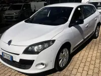 Usata Renault Mégane GrandTour 90 CV (66 kW) 2012 Bianco Station wagon