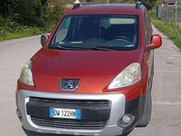 Usata Peugeot TePee Outdoor 90 CV (66 kW) 2009 Rosso Station wagon
