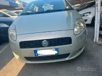 Usata Fiat Grande Punto 75 CV (55 kW) 2006 Giallo Utilitaria