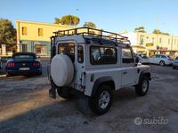 Usata Land Rover Defender 122 CV (89 kW) 2011 Bianco Station wagon