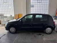 Usata Renault Clio 58 CV (42 kW) 2006 Nero Utilitaria