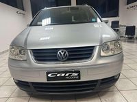Usata VW Touran Highline 140 CV (102 kW) 2004 Argento Monovolume