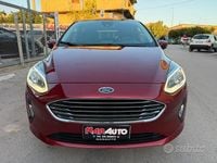 Usata Ford Fiesta Titanium 86 CV (63 kW) 2018 Marrone Berlina