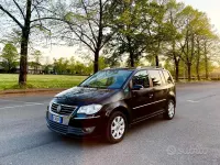 Usata VW Touran Trendline 150 CV (110 kW) 2009 Nero Monovolume