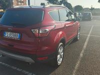 Usata Ford Kuga 120 CV (88 kW) 2018 Rosso SUV