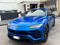 usata Lamborghini Urus full akrapovic tetto cerchi 23 carbonio