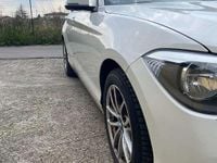 Usata BMW 118 Efficient Dynamics 143 CV (105 kW) 2012 Bianco Utilitaria