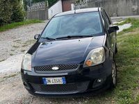 Usata Ford Fiesta Ghia 75 CV (55 kW) 2008 Nero Utilitaria