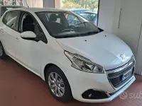 Usata Peugeot 208 Active 82 CV (60 kW) 2019 Grigio Utilitaria