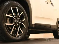 Usata Mahindra KUV100 87 CV (63 kW) 2020 Bianco SUV