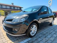 Usata Renault Clio II 75 CV (55 kW) 2006 Nero Berlina