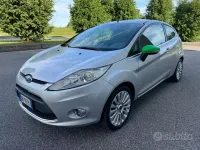 Usata Ford Fiesta Titanium 82 CV (60 kW) 2008 Grigio Utilitaria