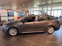 Nuova Toyota Corolla Active 98 CV (72 kW) 2026 Grigio Station wagon