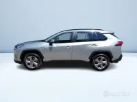 Usata Toyota RAV4 Hybrid 178 CV (130 kW) 2022 Argento metallizzato SUV