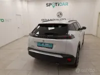 Usata Peugeot 2008 Allure 110 CV (80 kW) 2022 Bianco SUV