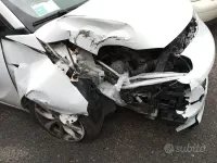 Usata Opel Adam 69 CV (50 kW) 2013 Bianco Utilitaria