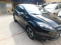Usata Ford Fiesta Titanium 70 CV (51 kW) 2010 Nero Utilitaria