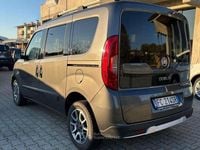 Usata Fiat Doblò Trekking 120 CV (88 kW) 2015 Gray Monovolume