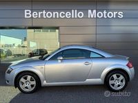 Begagnad Audi TT 179 HK (131 kW) 1999 Grå Sportkupé