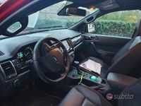 Usata Ford Ranger 213 CV (156 kW) 2022 Rosso Pick-up