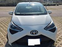 Usata Toyota Aygo 69 CV (50 kW) 2021 Bianco Utilitaria