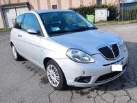 Usata Lancia Ypsilon 60 CV (44 kW) 2009 Argento Utilitaria