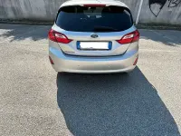 Usata Ford Fiesta 85 CV (62 kW) 2018 Grigio Utilitaria