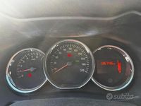 Usata Dacia Duster Lauréate 110 CV (80 kW) 2016 Bianco SUV