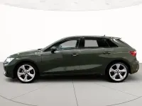 Usata Audi A3 S-Line 150 CV (110 kW) 2025 Verde distretto metallizzato Berlina
