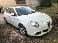 Usata Alfa Romeo Giulietta Distinctive 205 CV (150 kW) 2013 Bianco Utilitaria