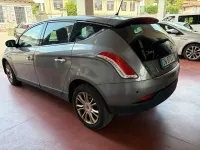 Usata Lancia Delta 120 CV (88 kW) 2009 Argento Utilitaria