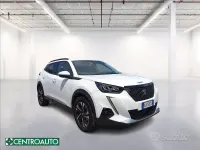 Usata Peugeot 2008 Allure 131 CV (96 kW) 2021 Bianco pastello SUV