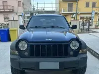 Usata Jeep Cherokee Sport 163 CV (119 kW) 2005 Blu SUV