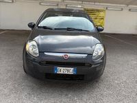 Begagnad Fiat Punto 90 HK (66 kW) 2012 Svart Halvkombi