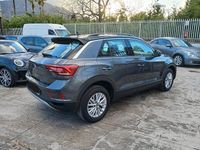 Usata VW T-Roc Life 116 CV (85 kW) 2023 Grigio SUV