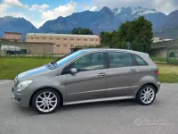 Usata Mercedes B180 109 CV (80 kW) 2007 Grigio Monovolume