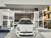 Usata Fiat Punto Lounge 70 CV (51 kW) 2014 Bianco Utilitaria