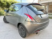 Usata Lancia Ypsilon 69 CV (50 kW) 2018 Grigio Utilitaria