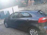 Usata Kia Rio 75 CV (55 kW) 2017 Grigio Utilitaria