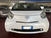 Usata Toyota iQ Sol 68 CV (50 kW) 2009 Bianco Utilitaria